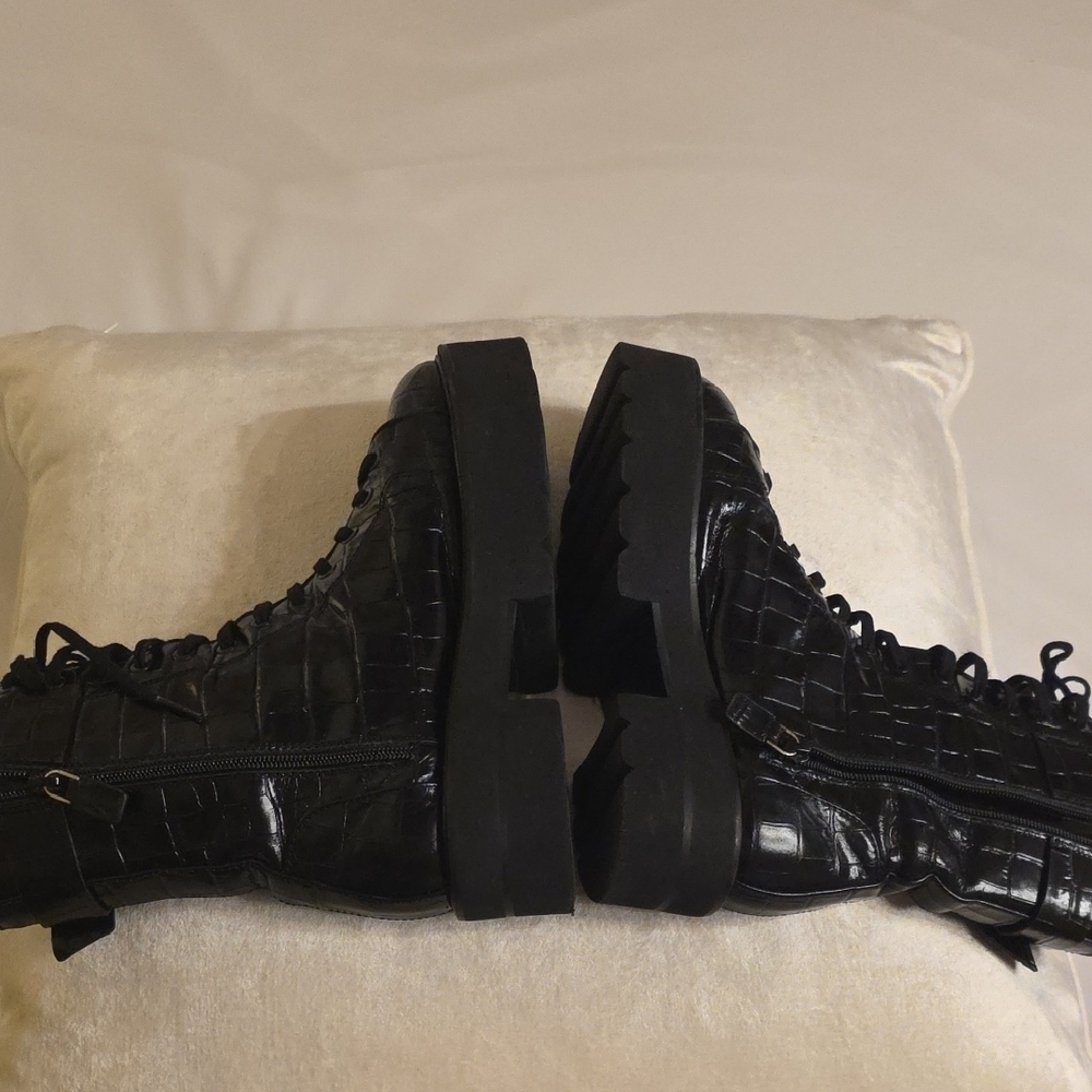 Stuart Weitzman Glossy Patent Leather Black Combat Boots Size 6.5